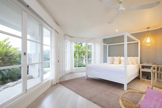 Deluxe Room - Bedroom