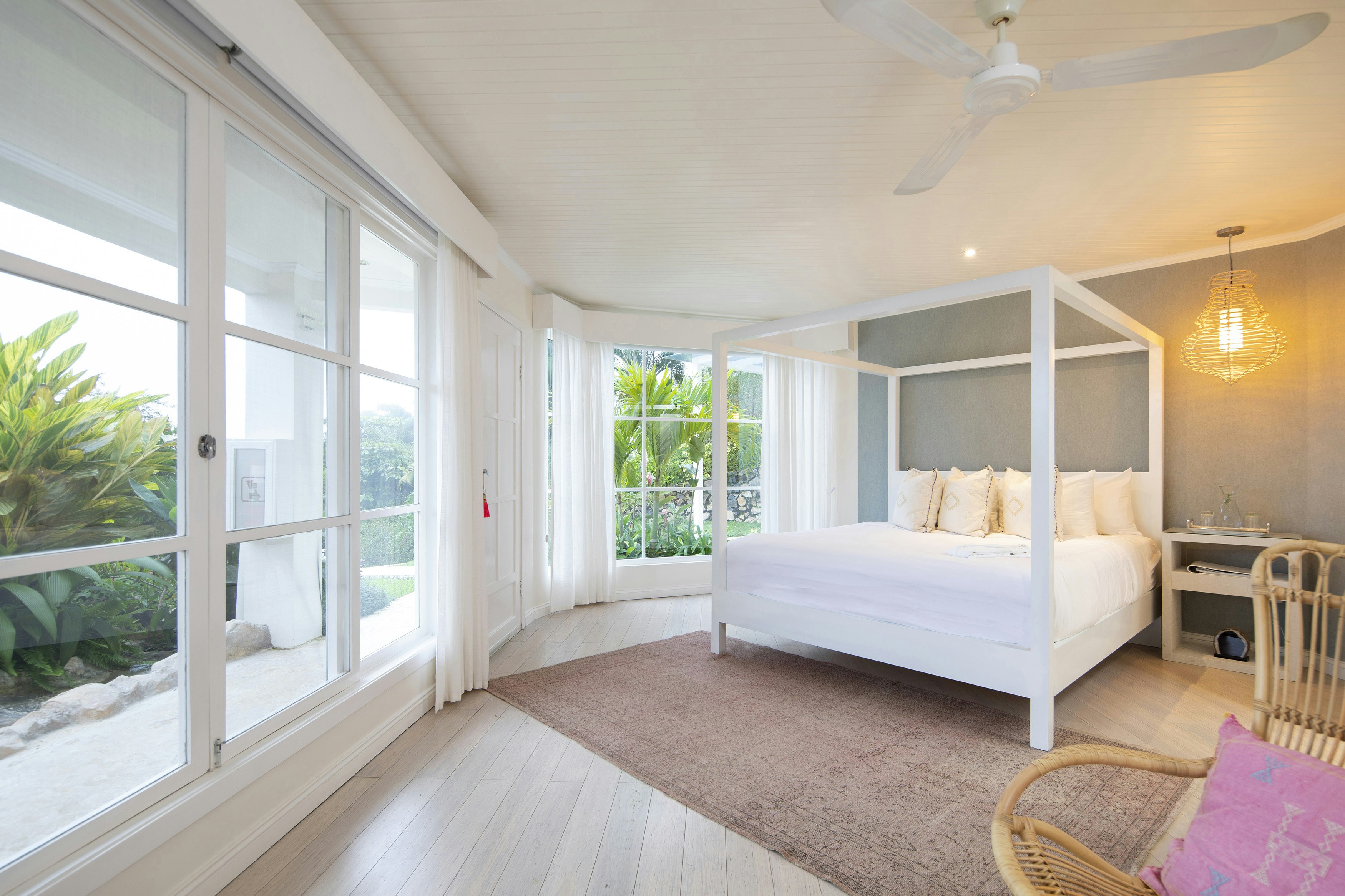 Deluxe Room - Bedroom