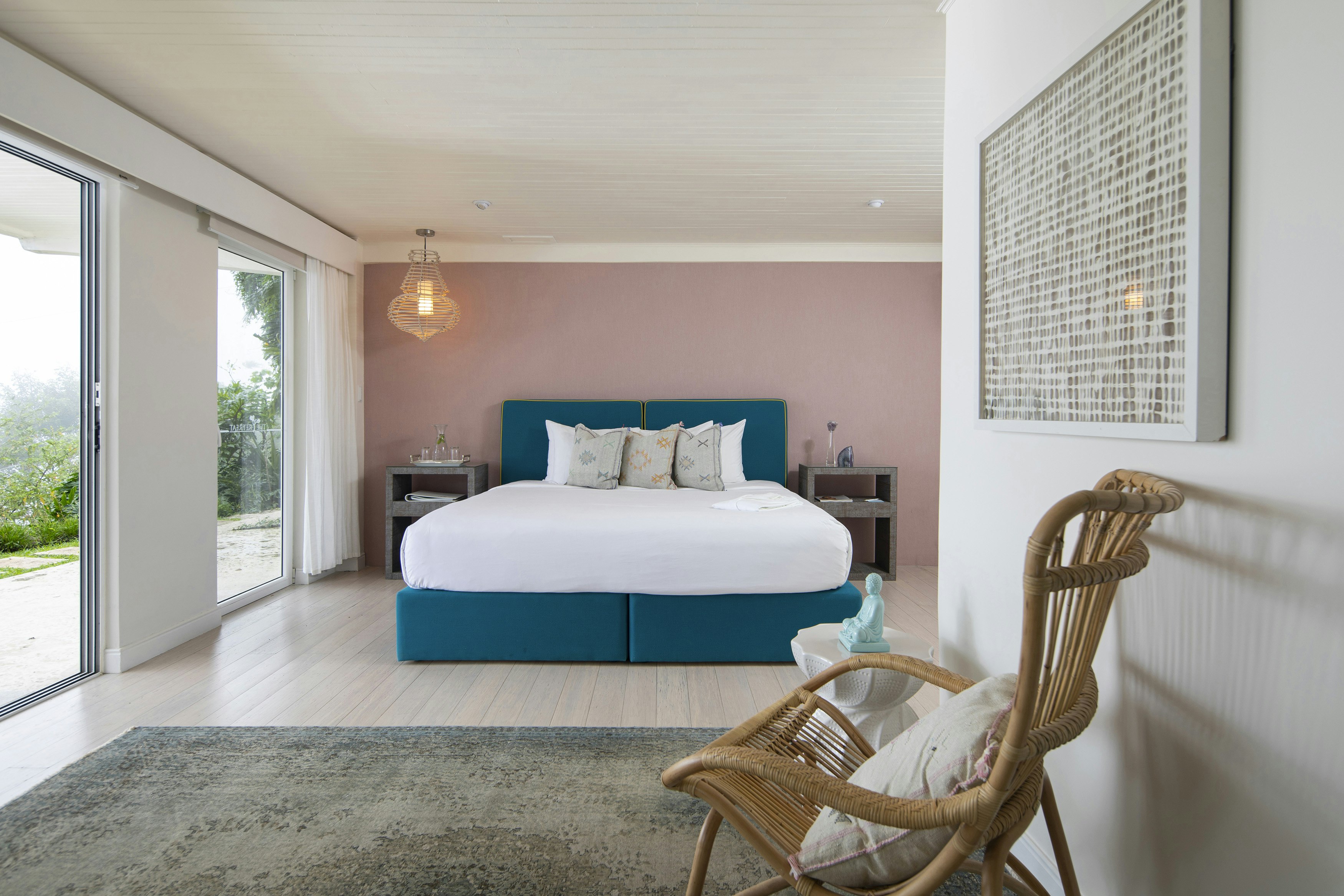 Deluxe Room - Bedroom