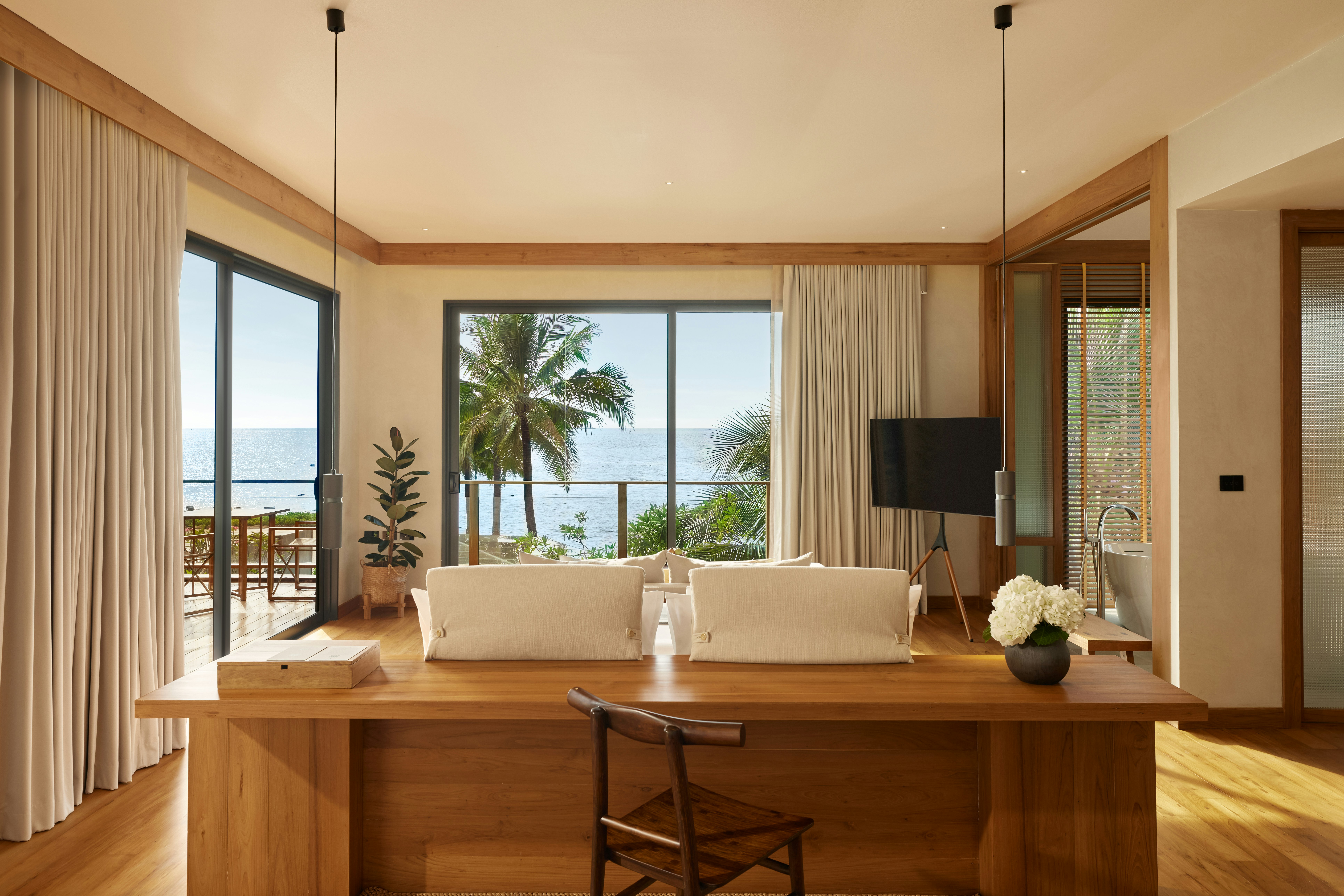 The Retreat Ocean Suite - Bedroom