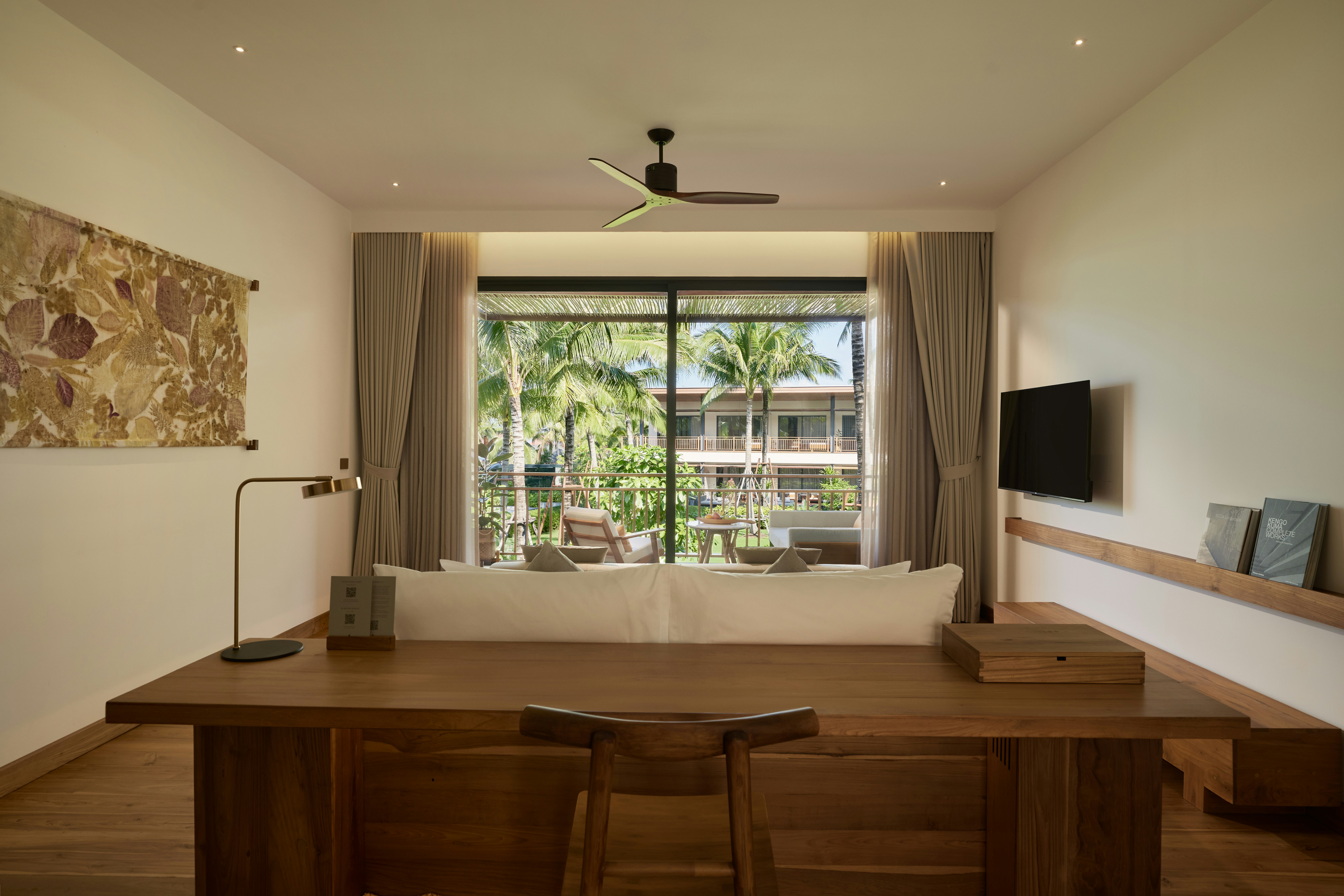 Premier Balcony Room - Bedroom