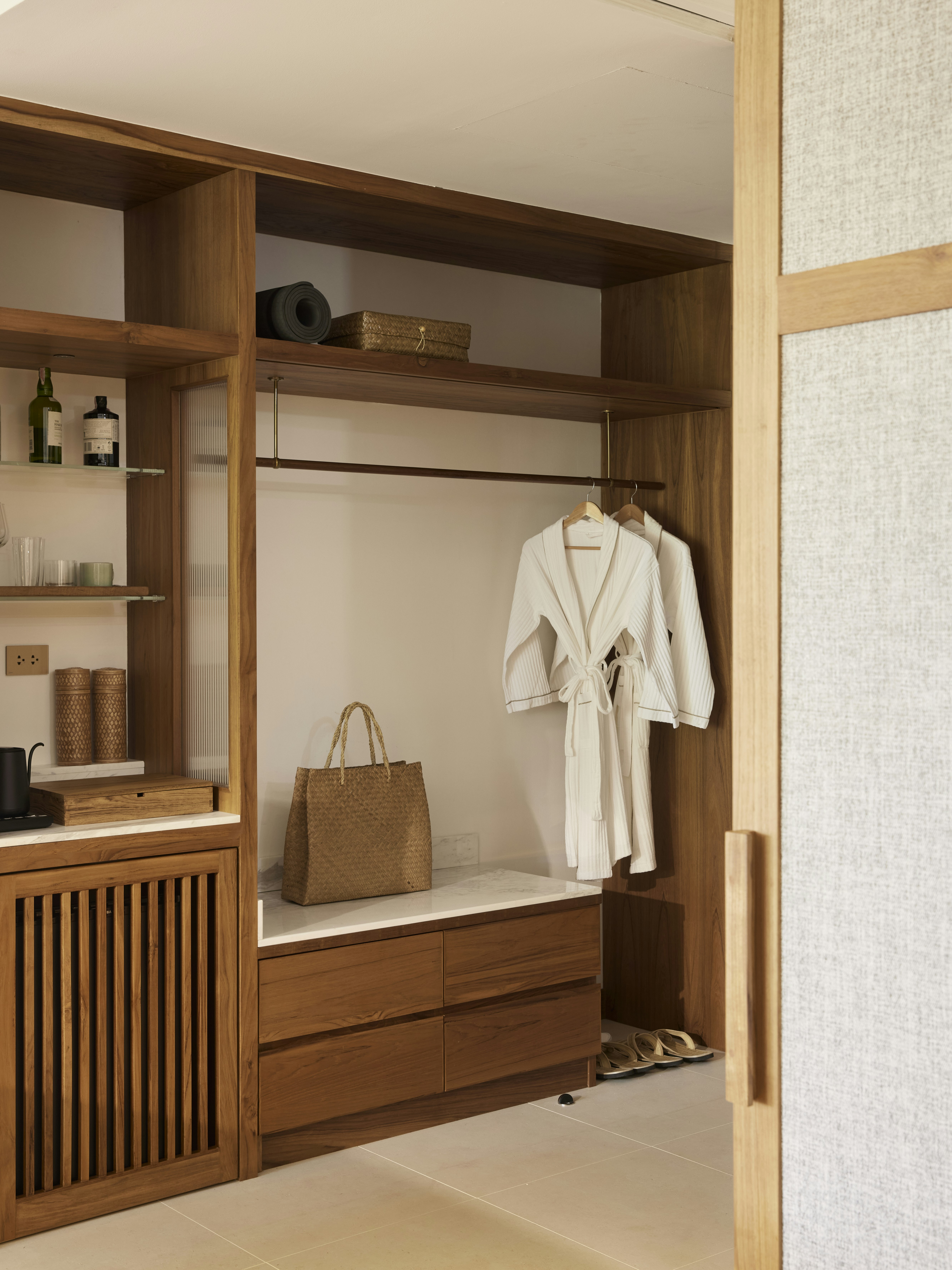 Premier Balcony Room - Room Details