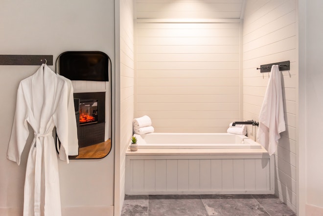 Soaking Bathtub
