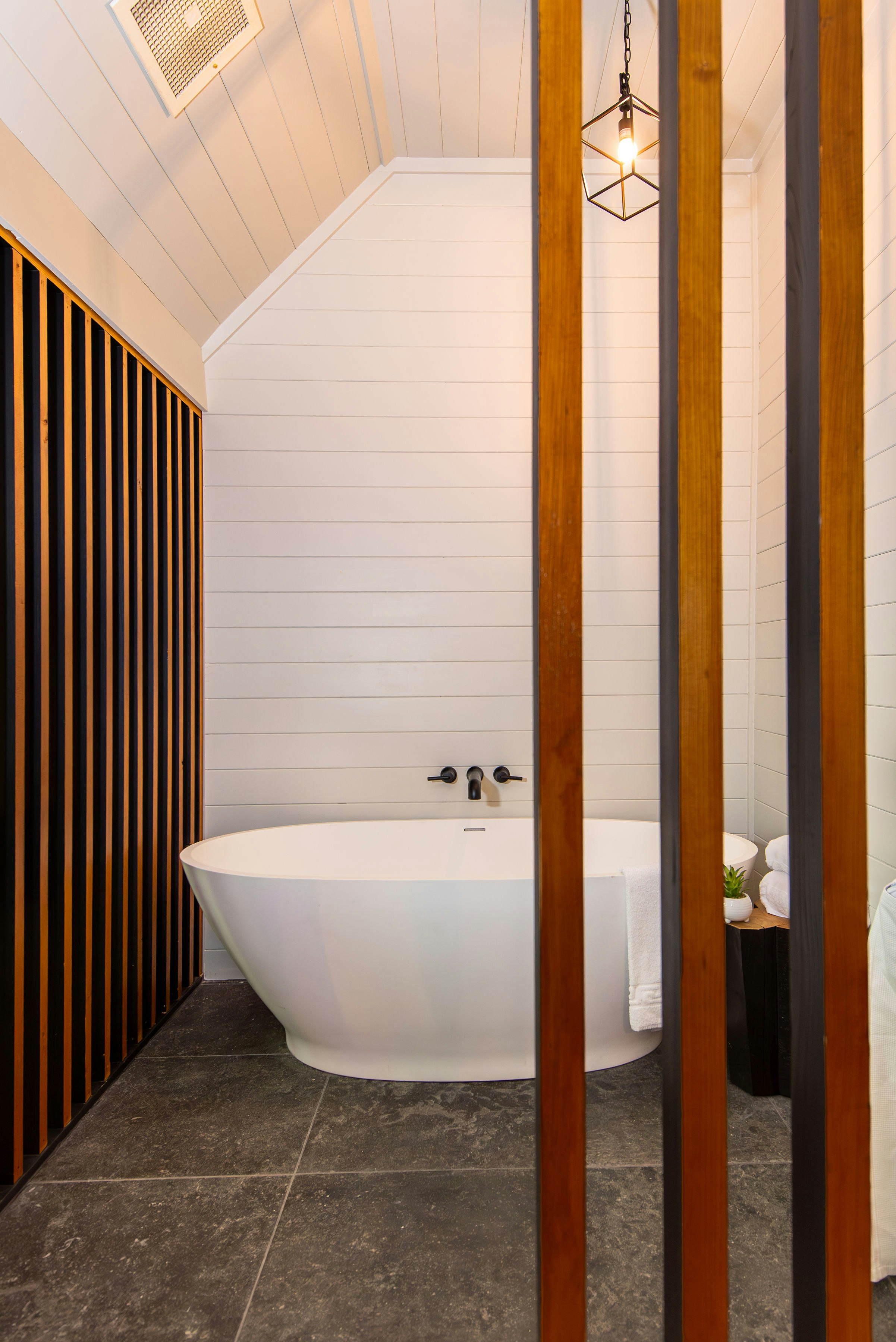 Majestic Glen - Bathroom