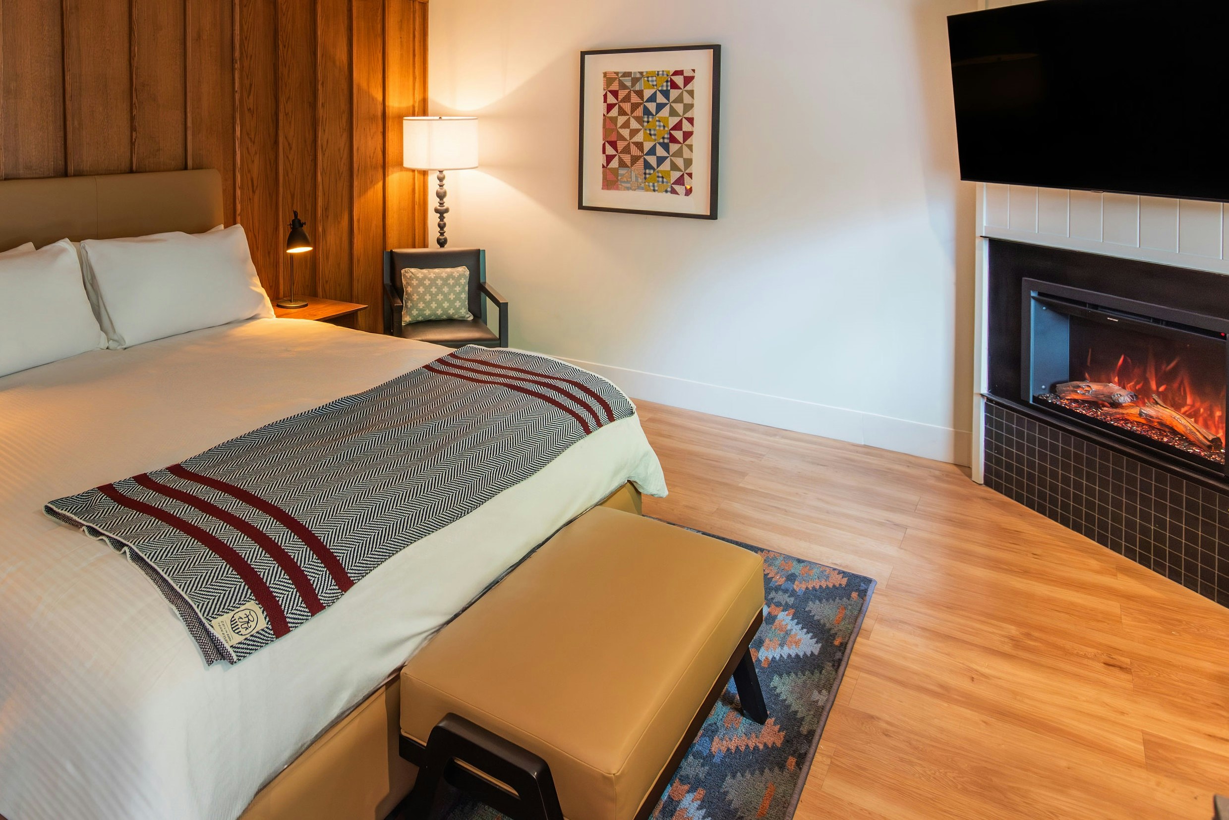 Majestic Glen with Fireplace - Bedroom