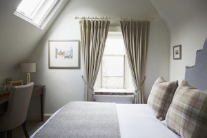 Roseate Superior Room - Bedroom