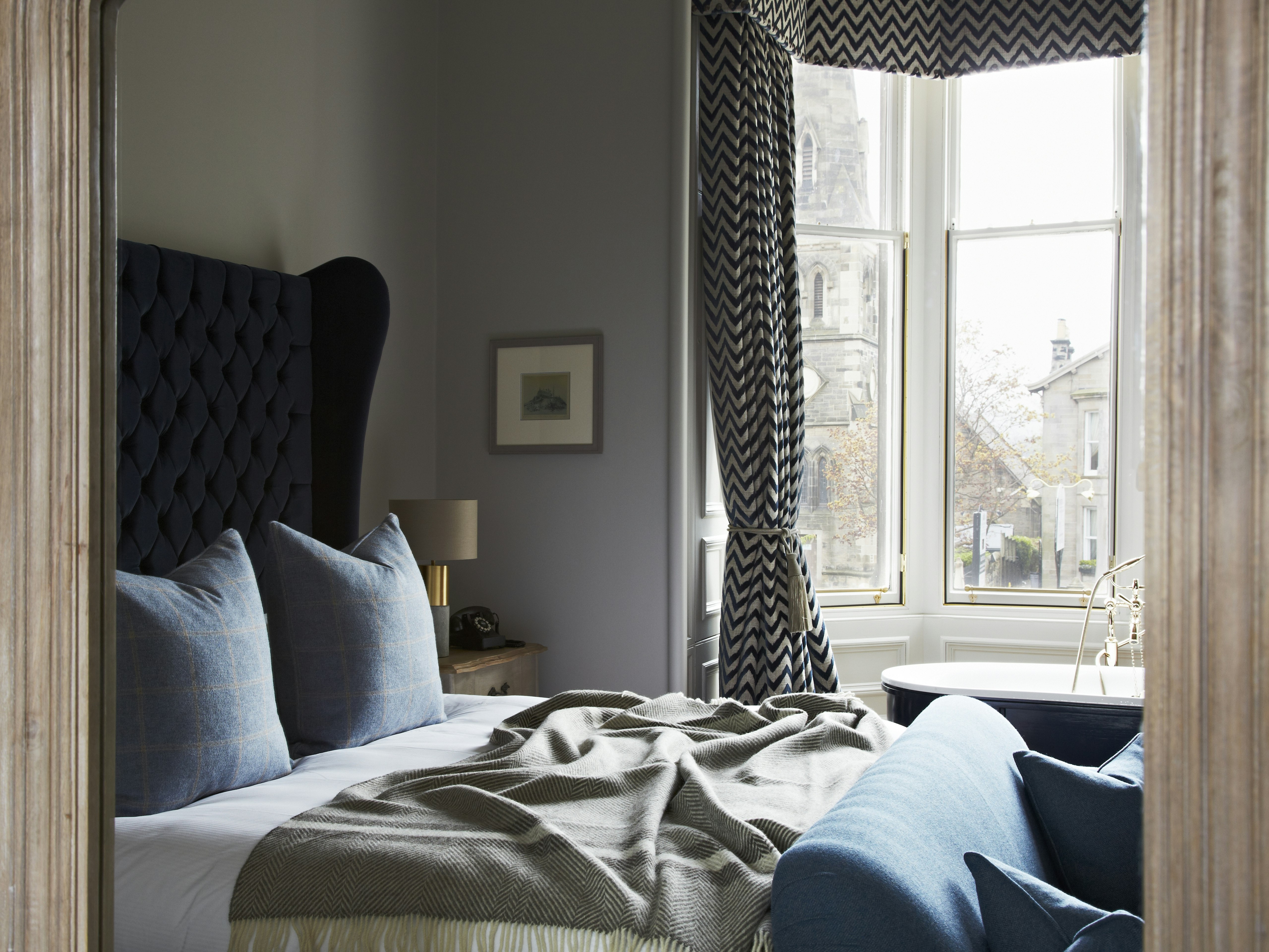 Roseate Junior Suite