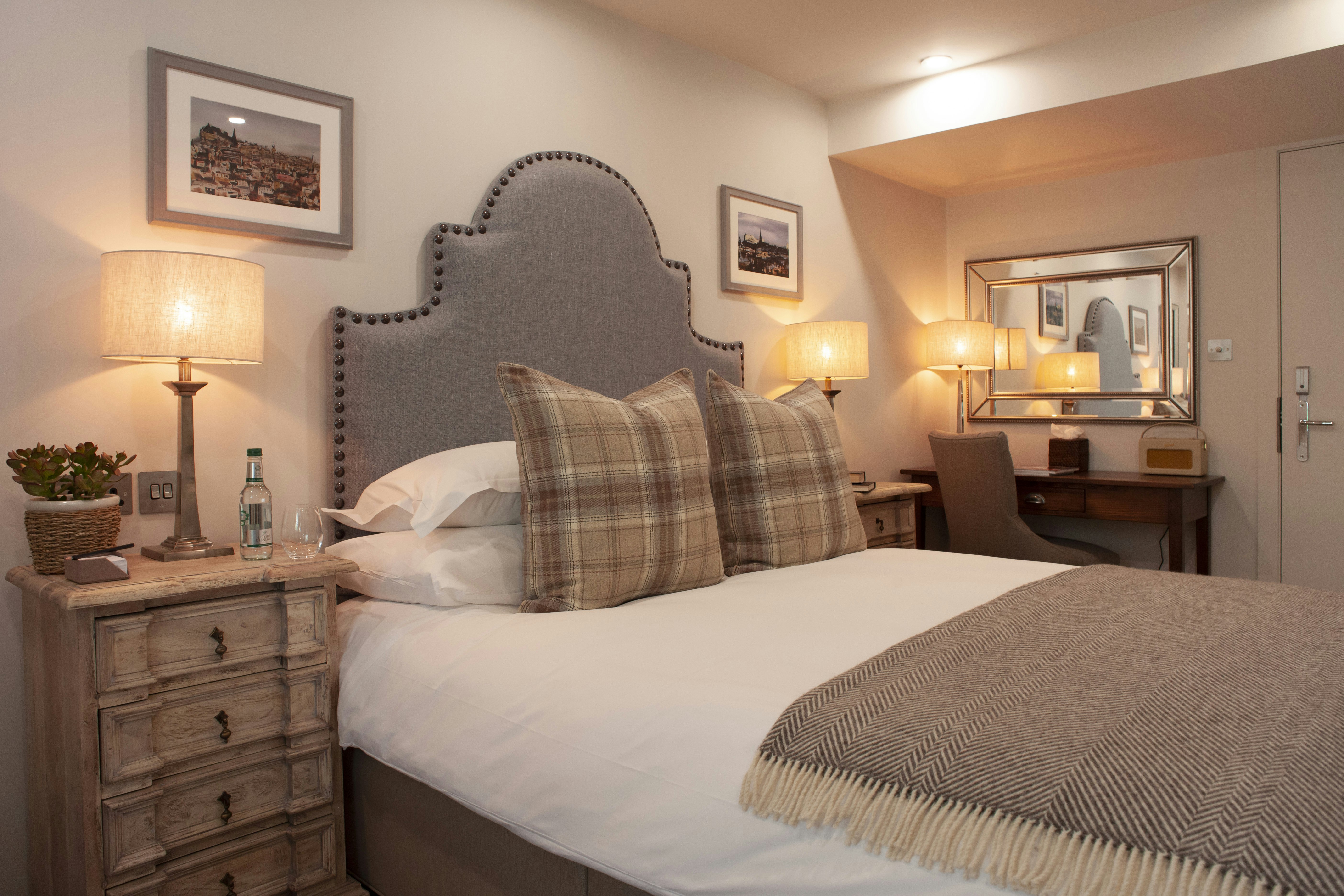 The House Superior Room