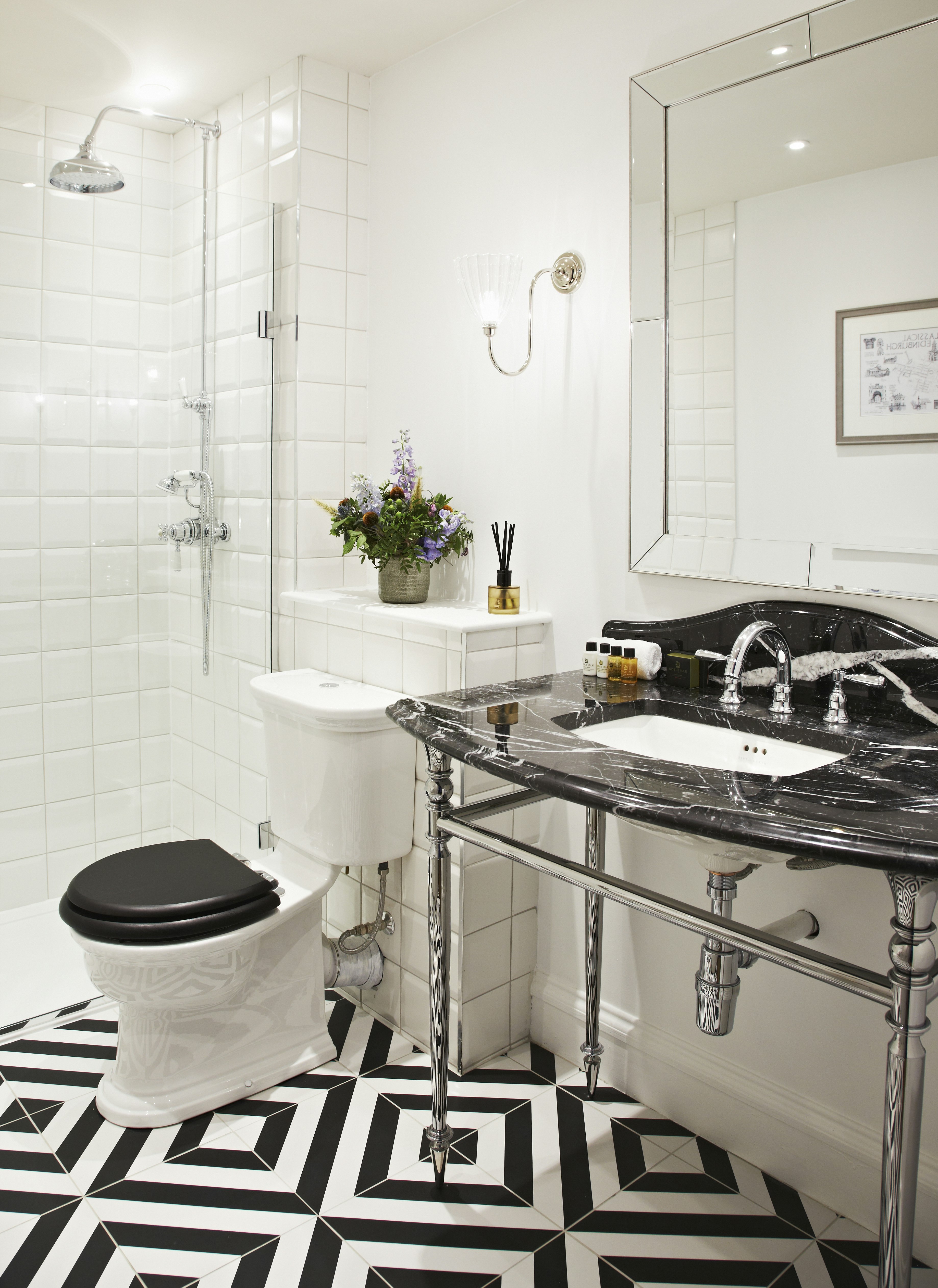 Roseate Junior Suite Bathroom