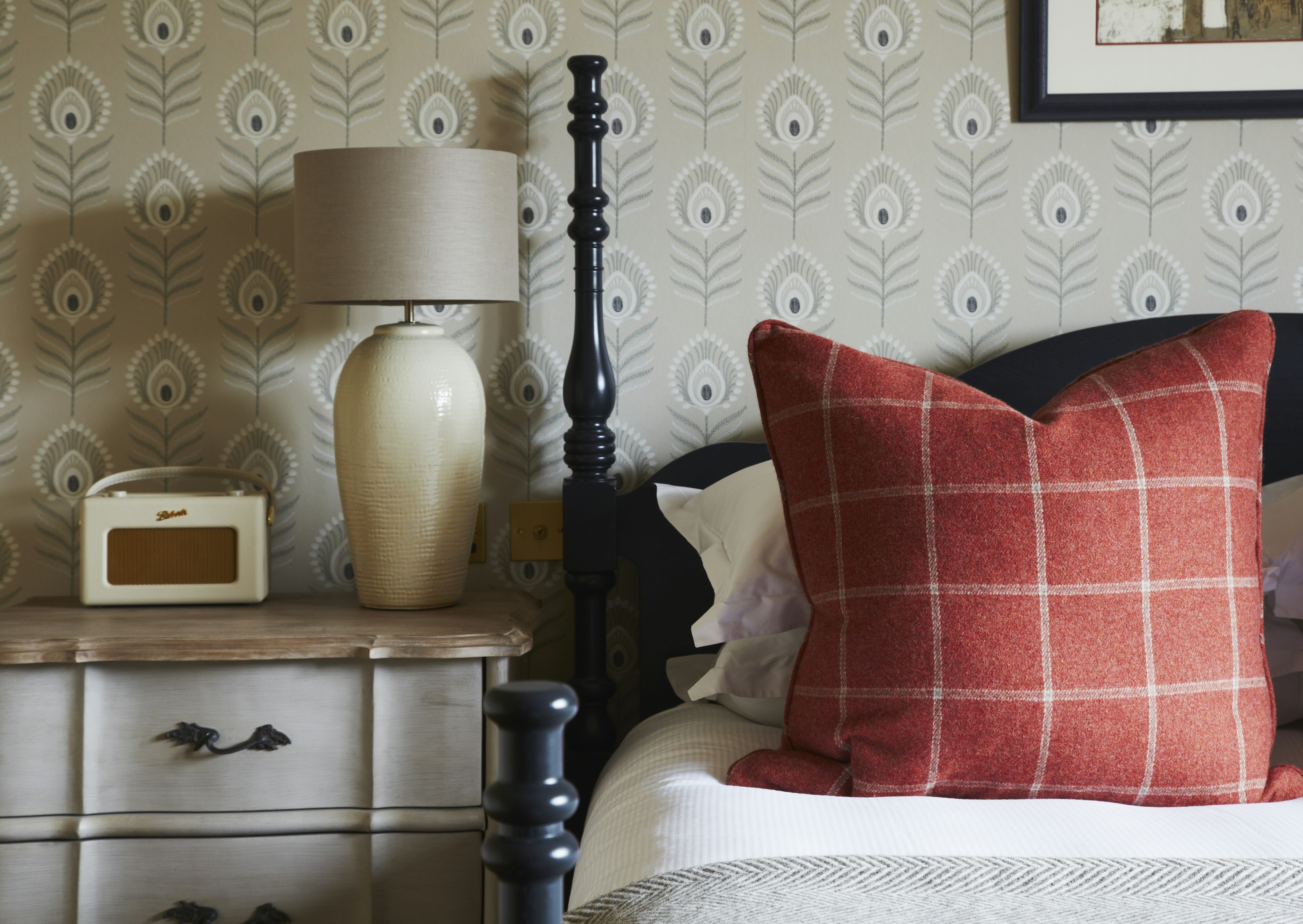 Roseate Junior Suite