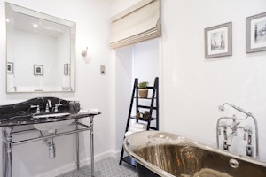 The House Junior Suite - Bathroom