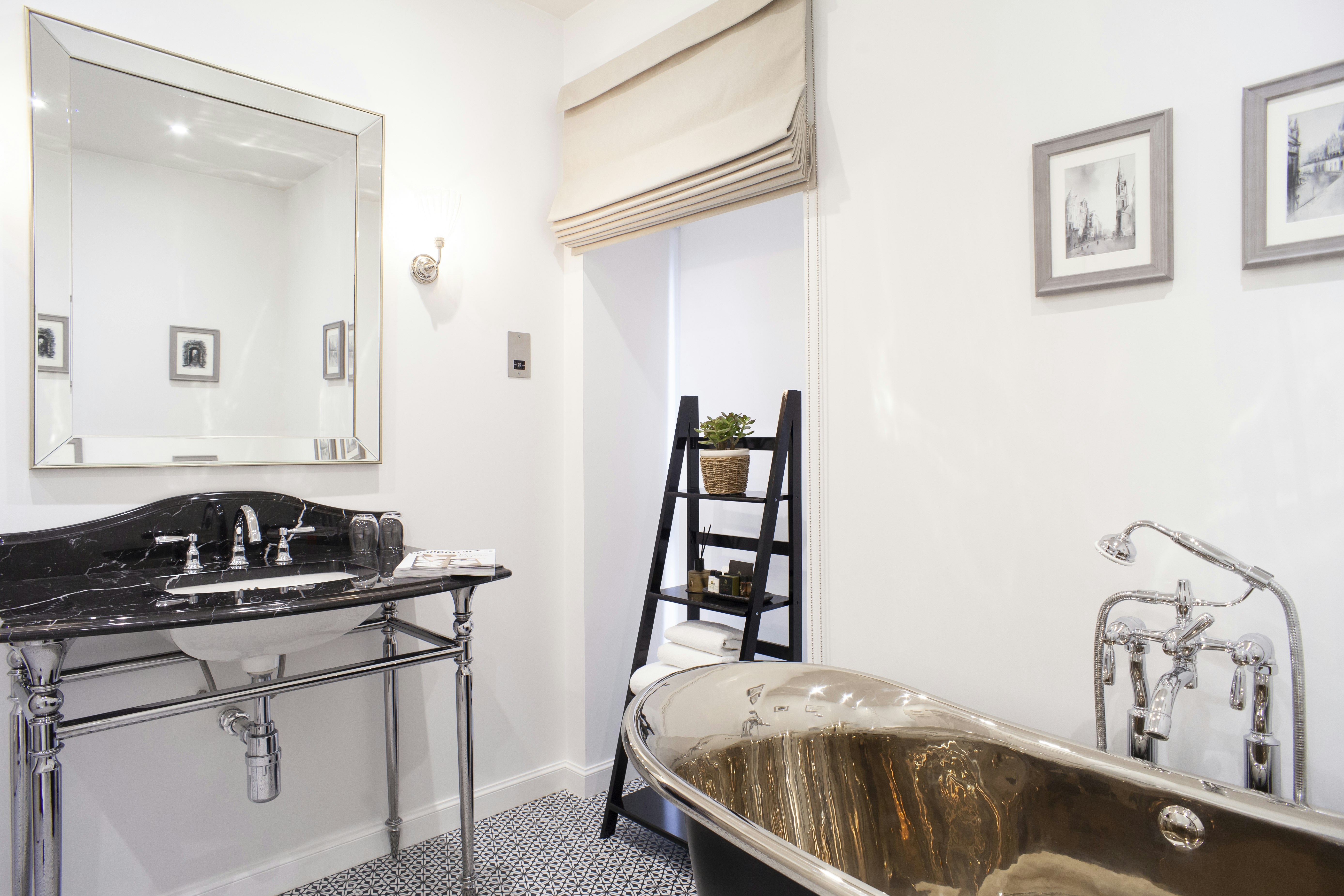 The House Junior Suite Bathroom