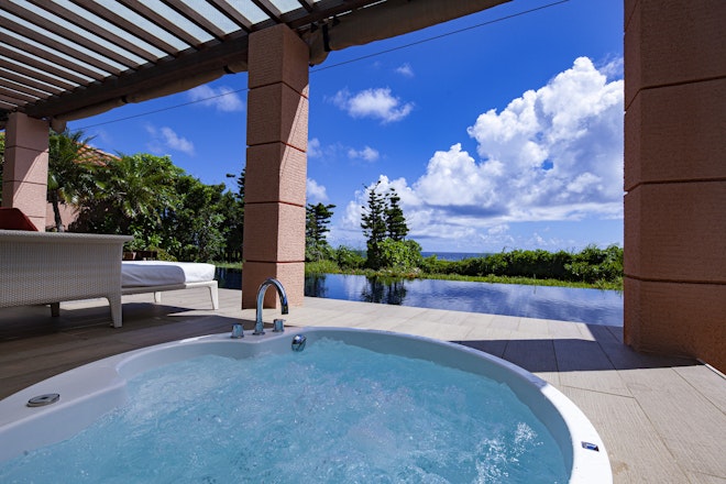 Bay Front Suite Jacuzzi
