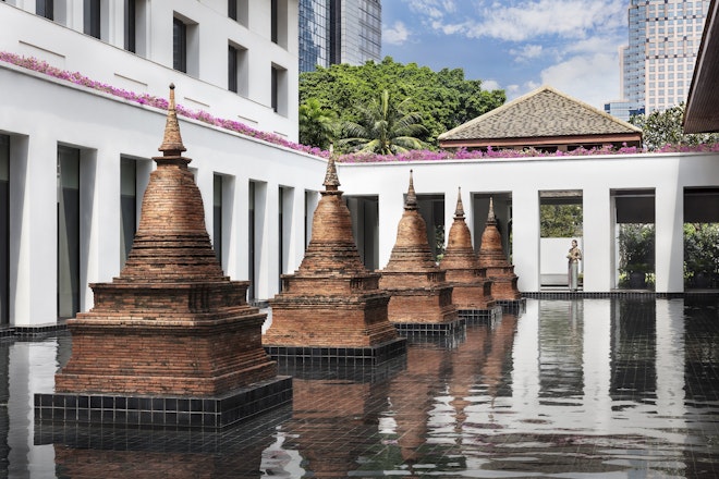 Sukhothai Chedi Pond