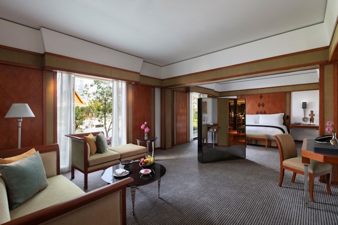 Executive Suite - Living Area