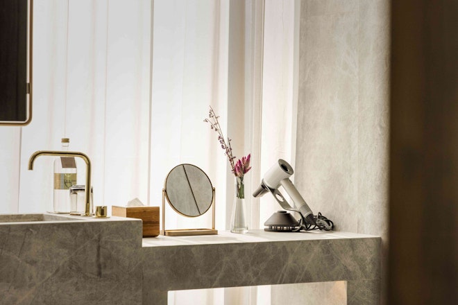 Premier Suite Bathroom 4