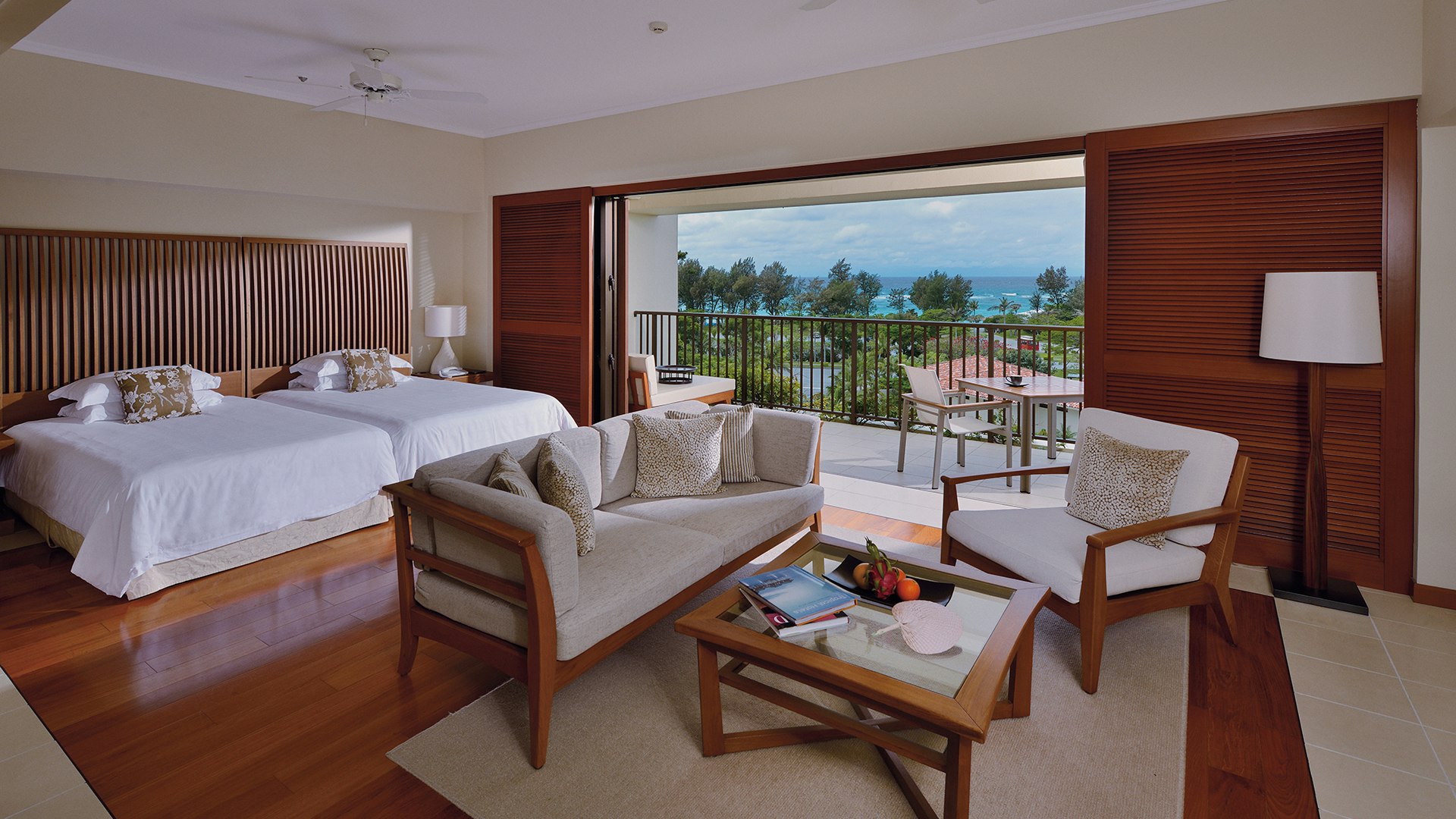 Club Deluxe Sunset - Bedroom