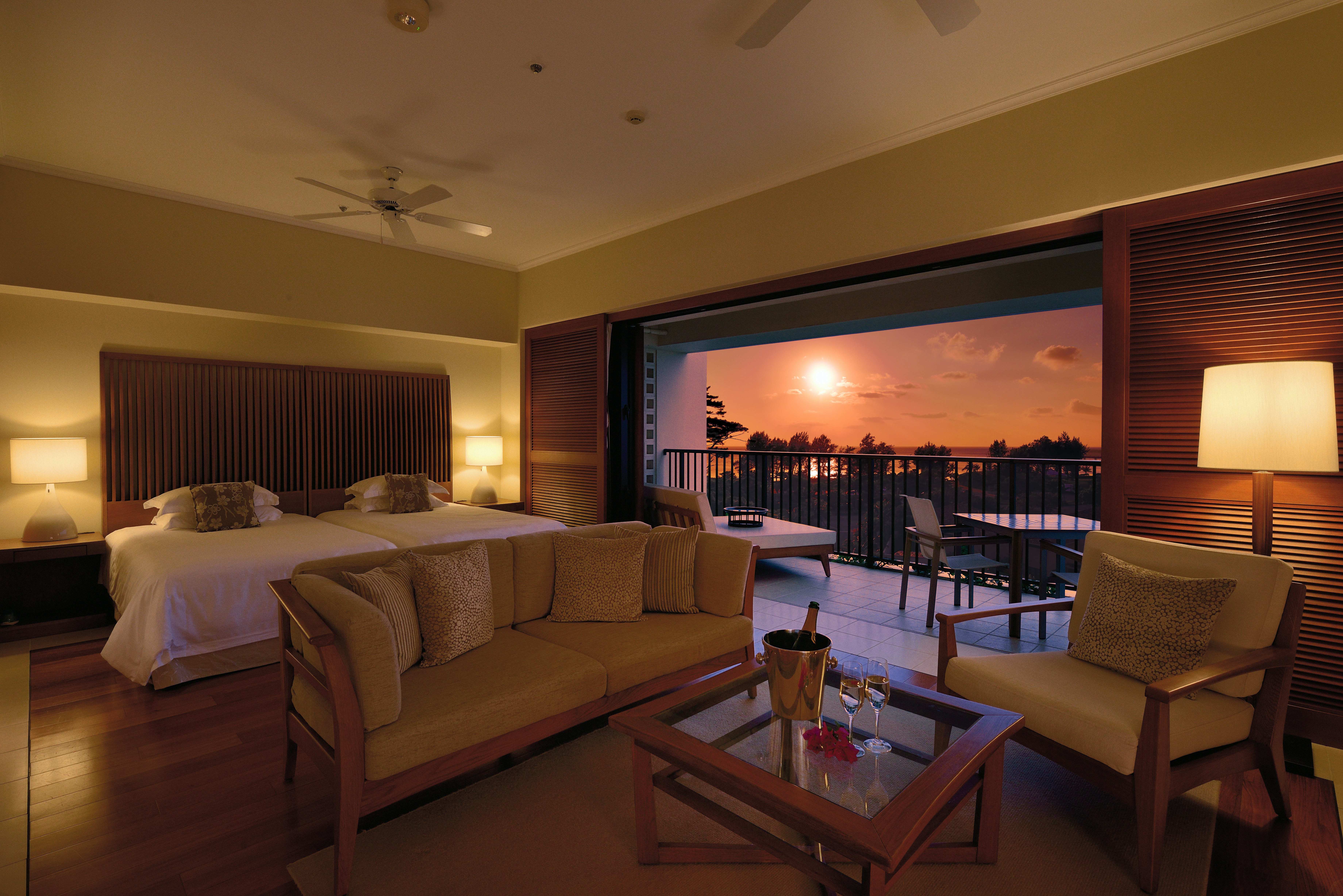 Club Deluxe Sunset - Bedroom