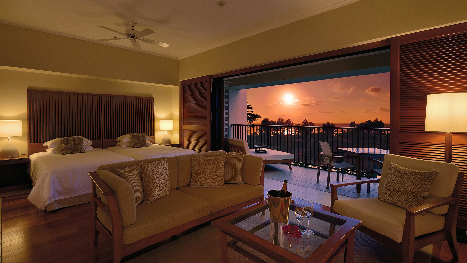 Club Deluxe Sunset - Bedroom
