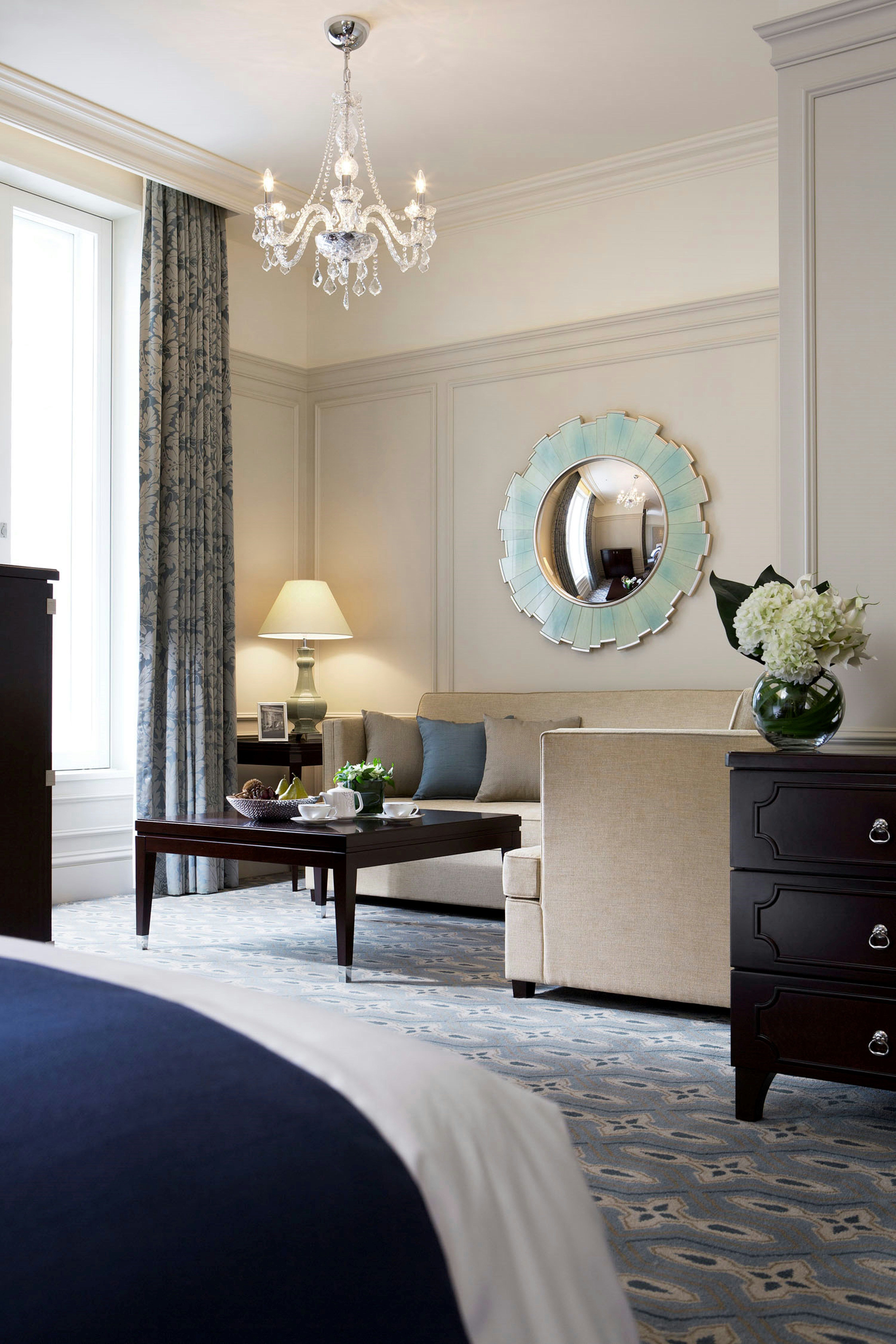 Junior Suite King - Living Area