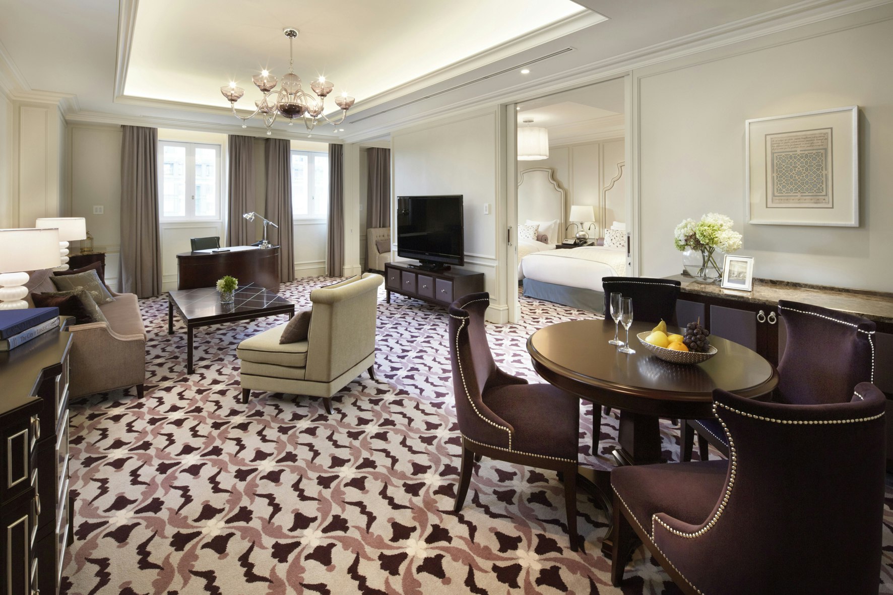 AmbassadorSuite Twin