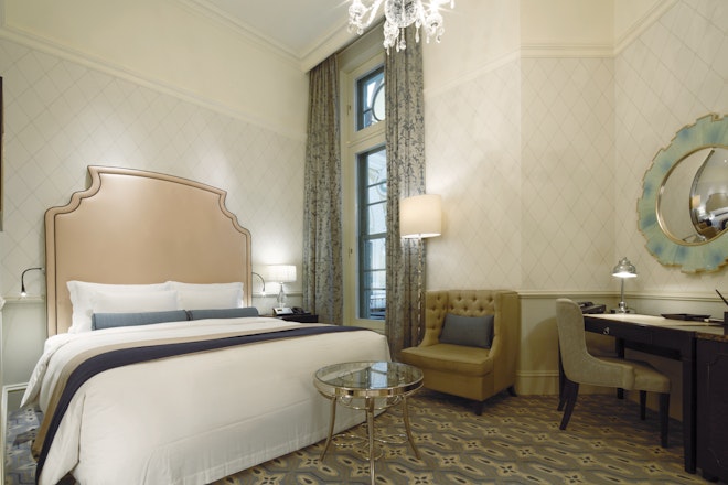 Dome Side King - Bedroom