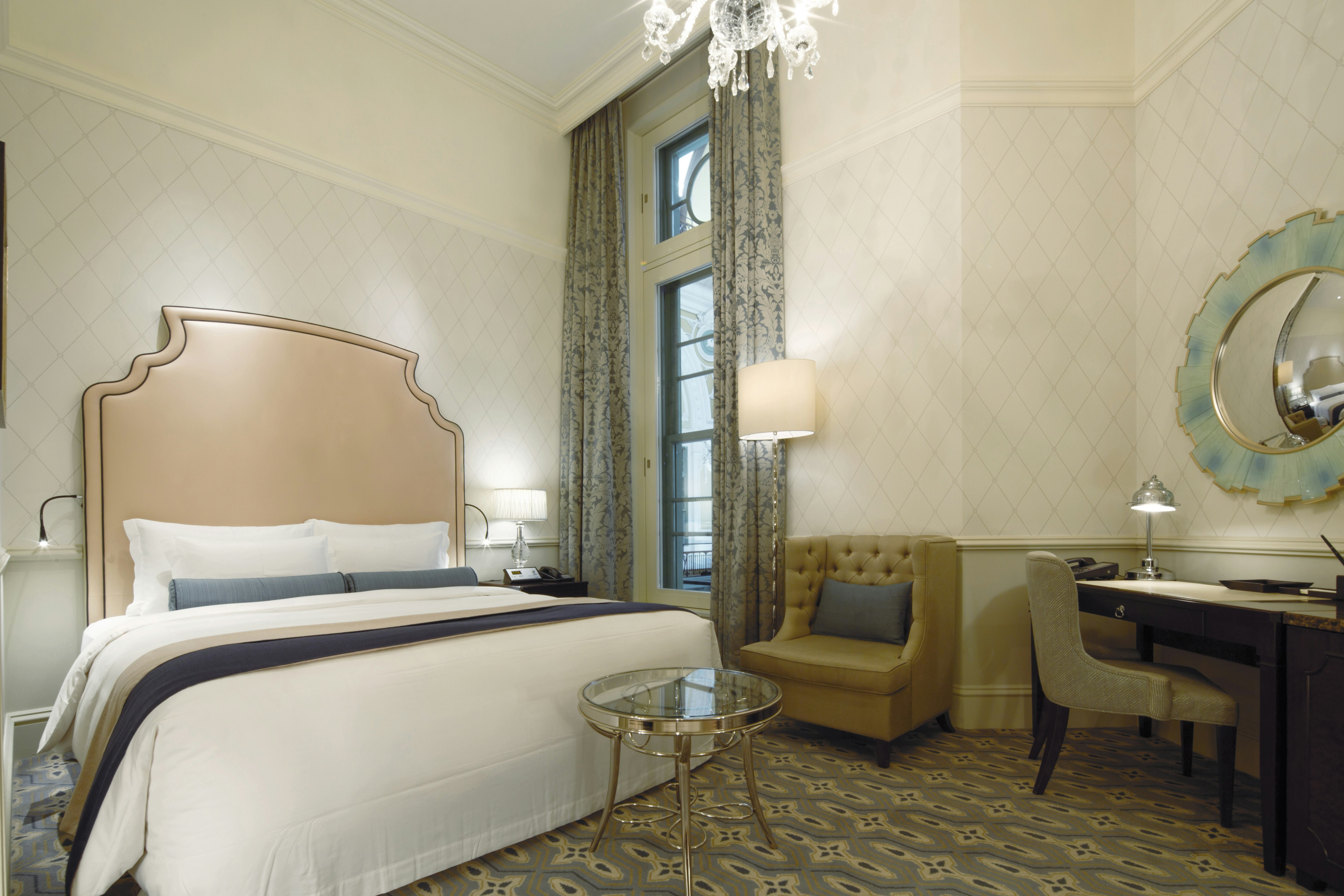 Dome Side King - Bedroom