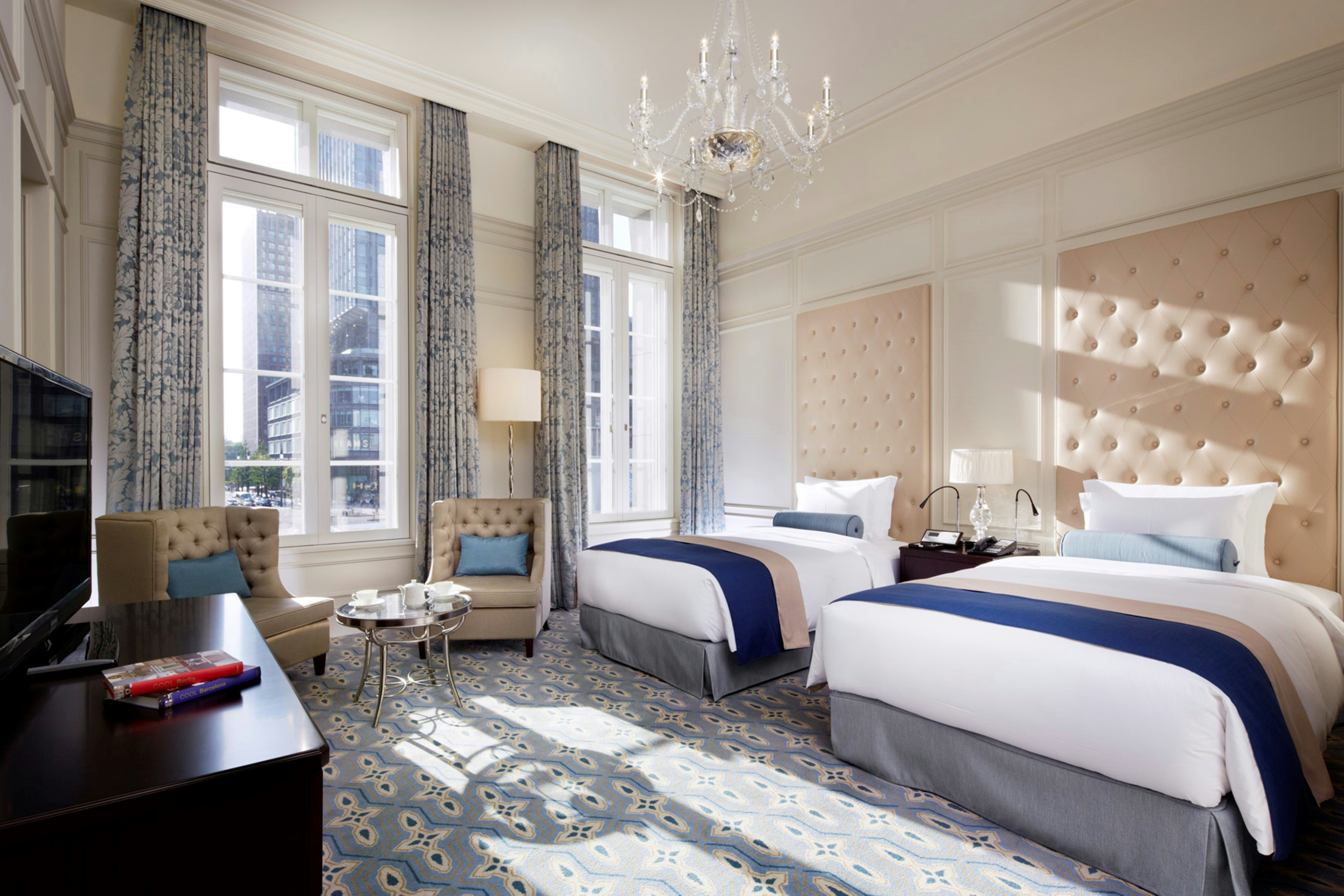 Palace Side Deluxe Twin Room - Bedroom