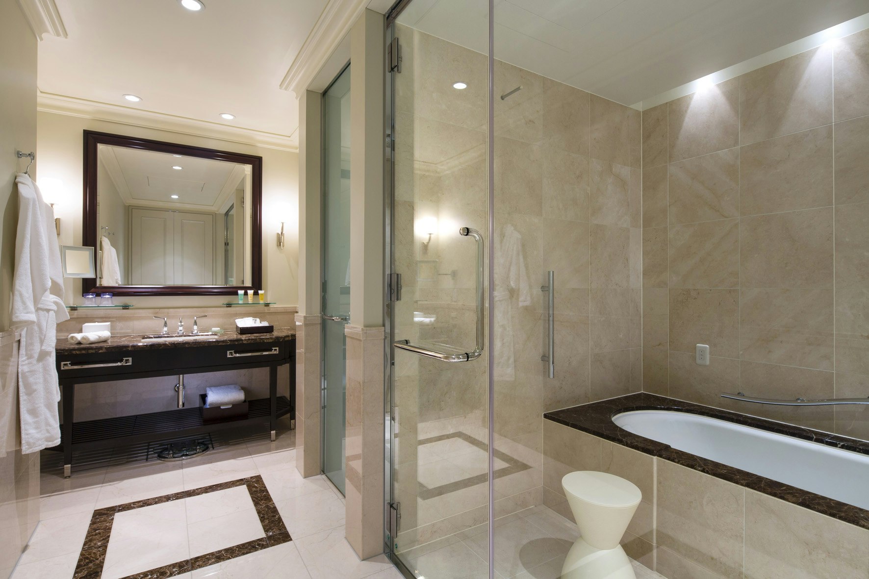 Palace View Premium Twin - Bathroom
