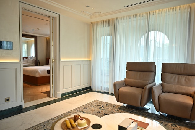The Townhouse Presidential - Living Area