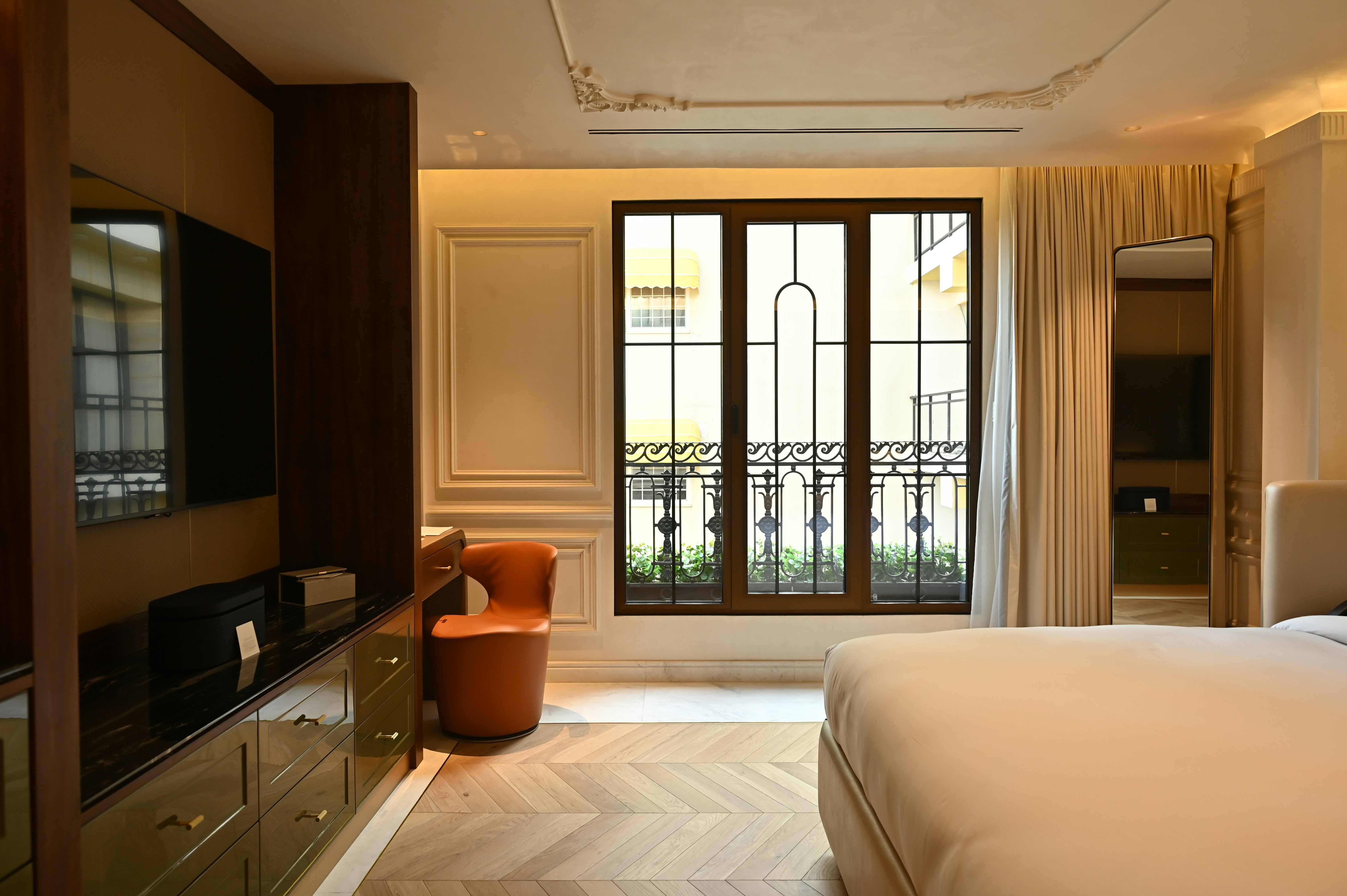 Cozy Courtyard - Bedroom