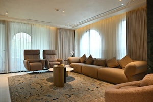 The Townhouse Presidential - Living Area