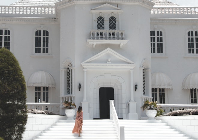 Trident Hotel Entrance