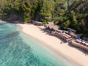 Sundays Beach Club