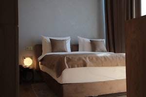 The Veil Suite