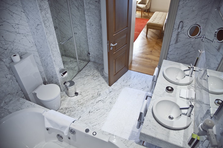 Superior Suite Bathroom