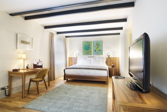 Deluxe Suite - Bedroom