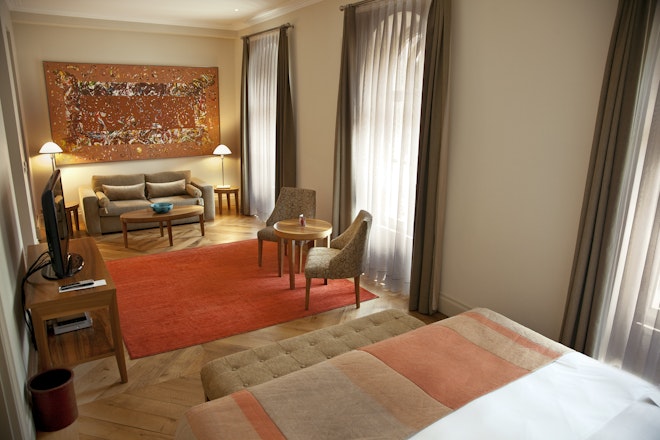 Deluxe Suite - Bedroom