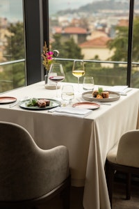 Nicole Restaurant