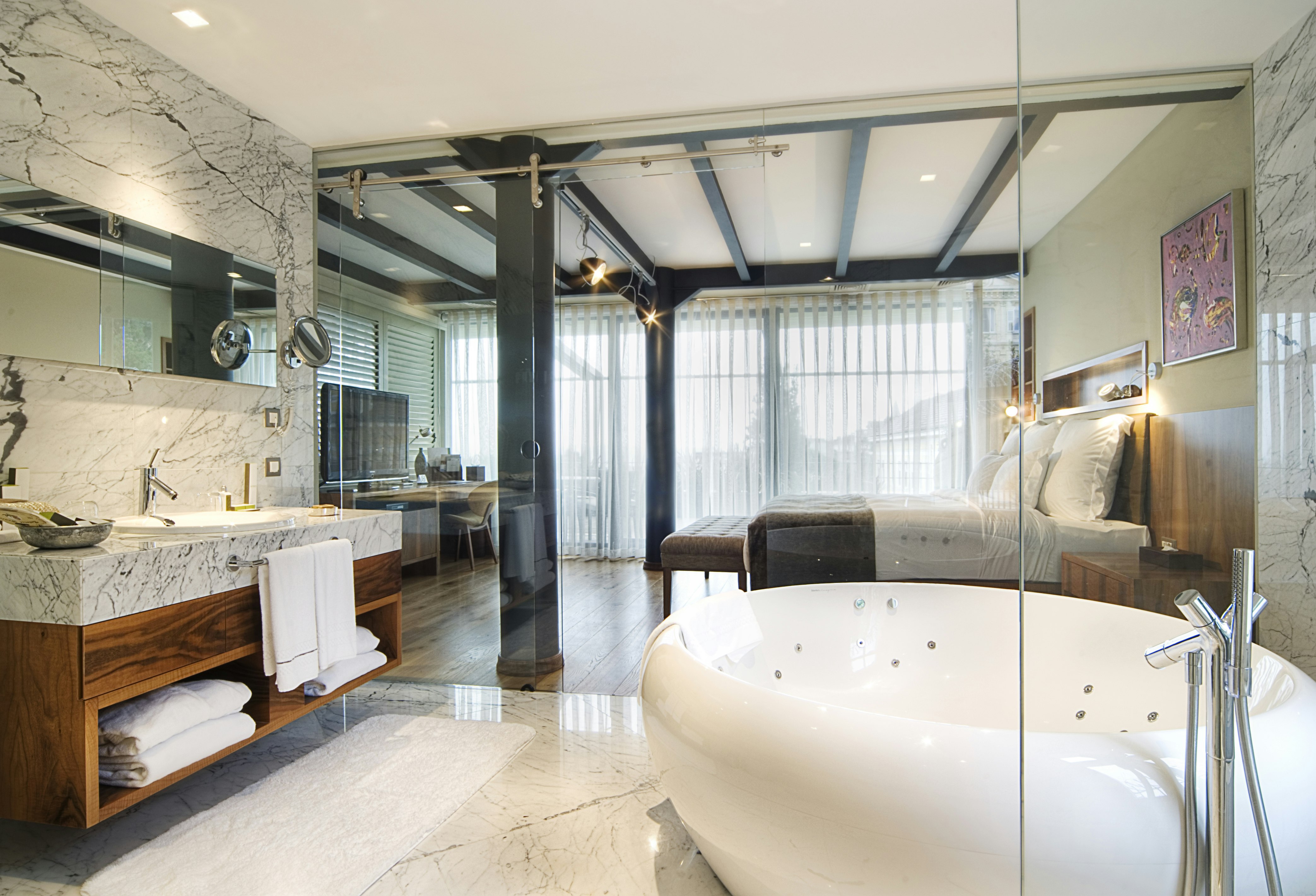 Luxury Suite Bathroom