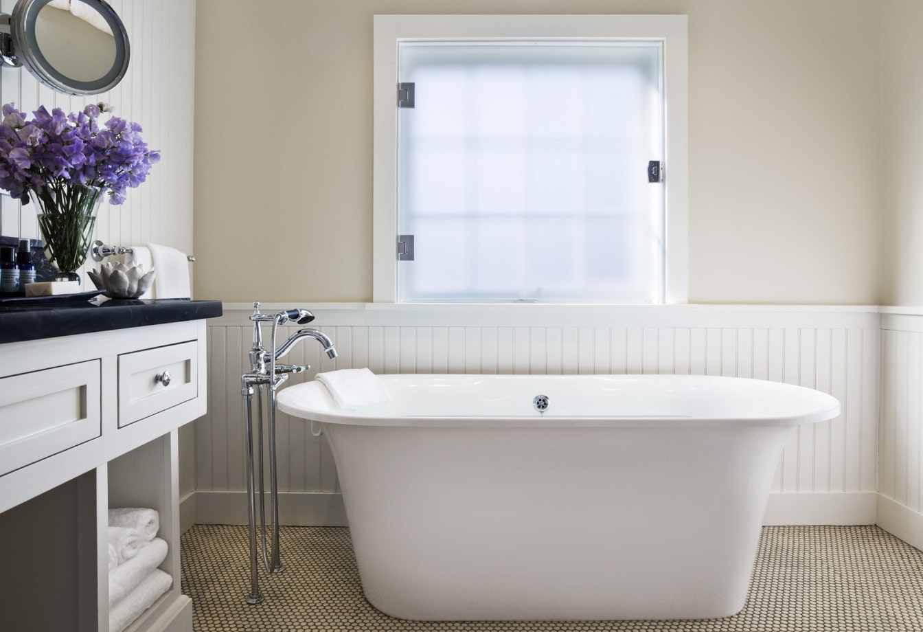House Suite Tub L