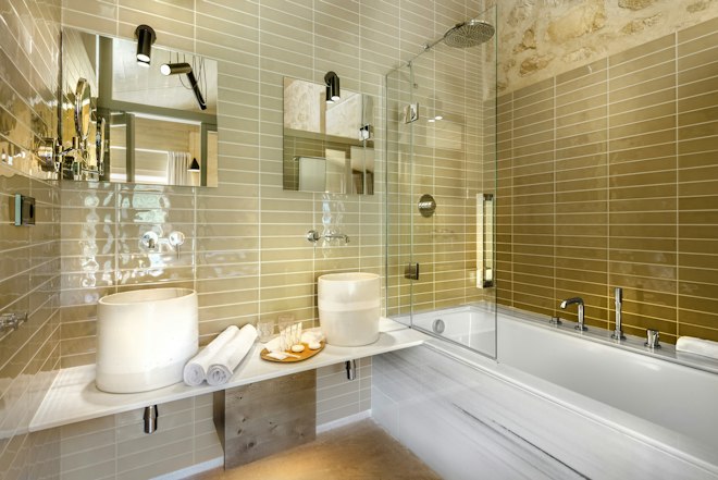 Superior Room - Bathroom