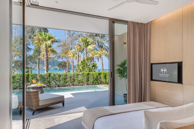 Grand Azure Seaview Pool Suite - Bedroom