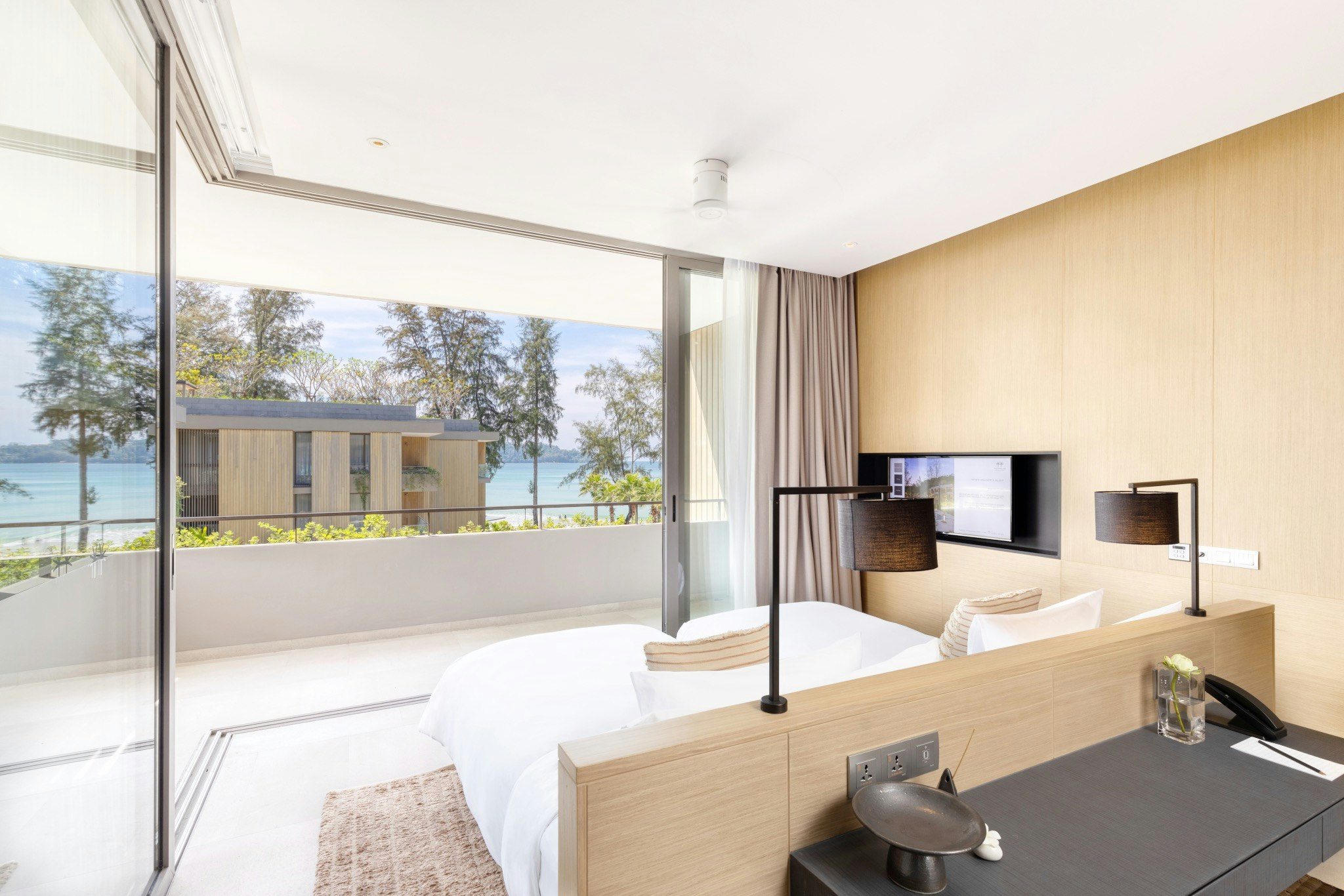 Azure Seaview Pool Penthouse - Bedroom