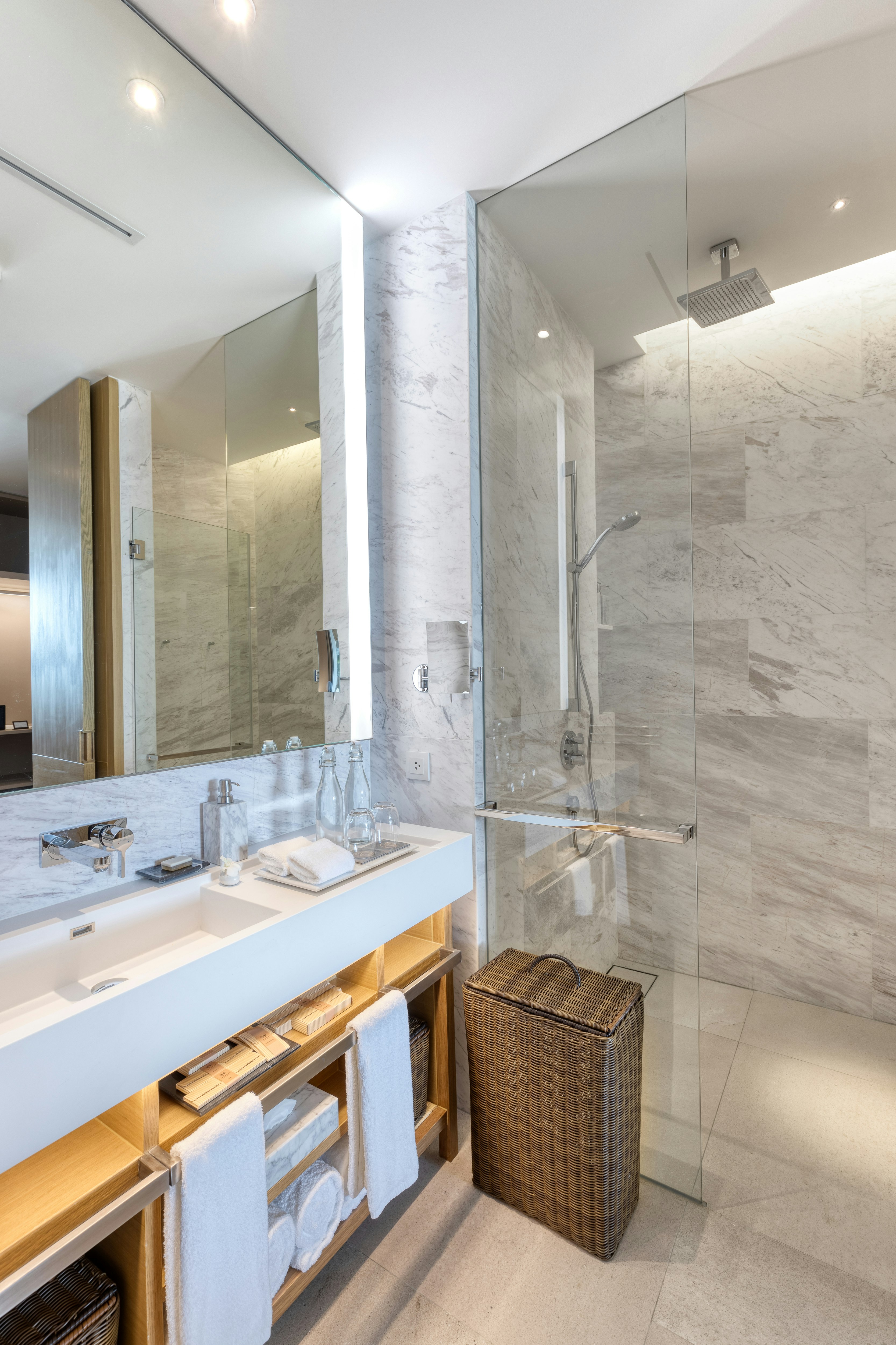 Azure Pool Penthouse - Bathroom