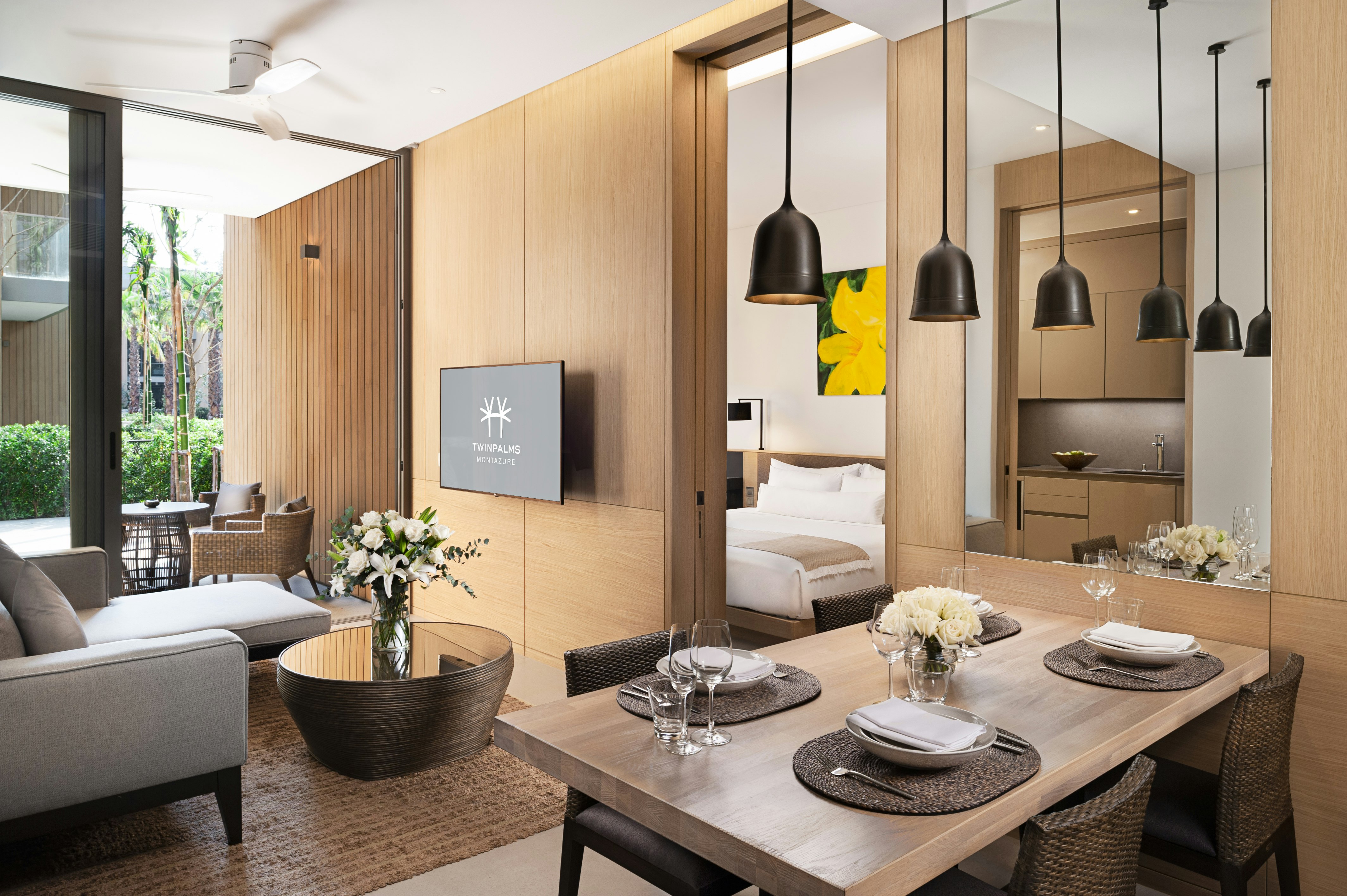 Grand Azure Suite - Living & Dining Area