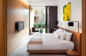 Grand Azure Suite - Bedroom