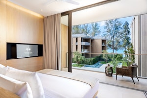 Azure Seaview Suite - Bedroom