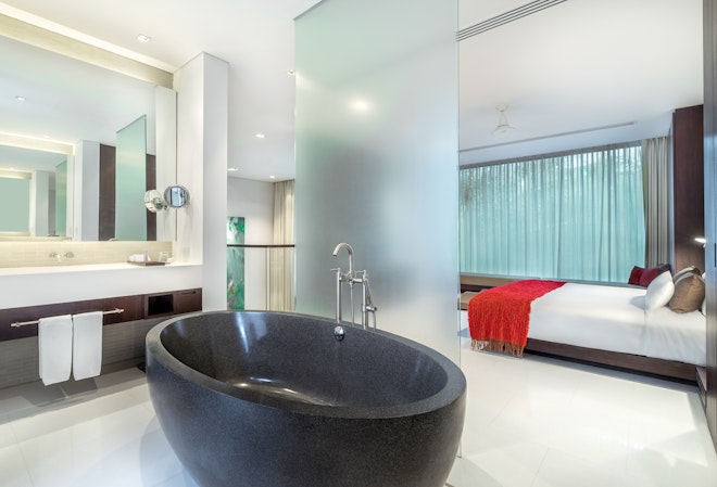 2 Bedroom Duplex Loft - Bathroom