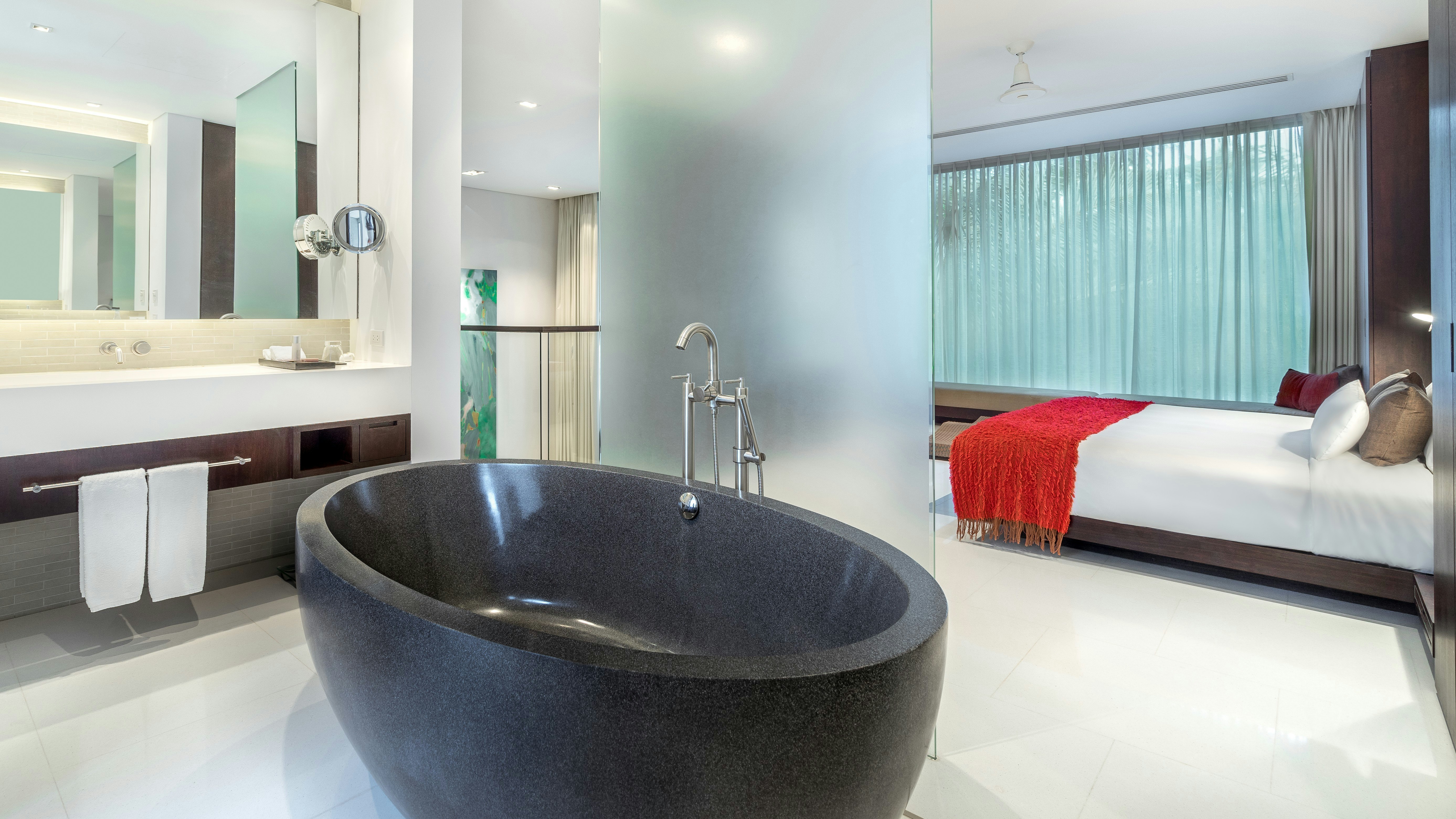 1 Bedroom Penthouse Loft - Bathroom